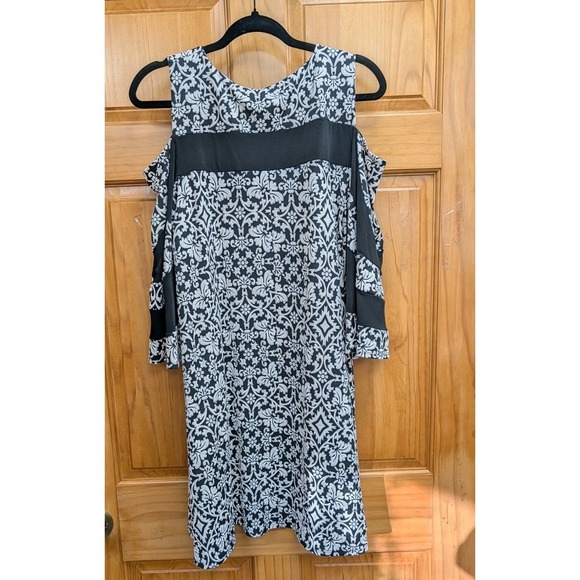 Nina Leonard Size L Cold Shoulders Bell Sleeves 3/4 Stretch Dress Pullover - Picture 8 of 10